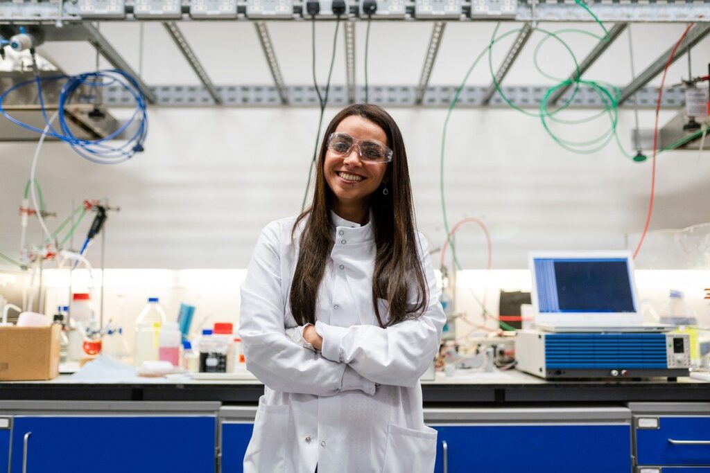 Science manufacturing technician apprentice working in lab